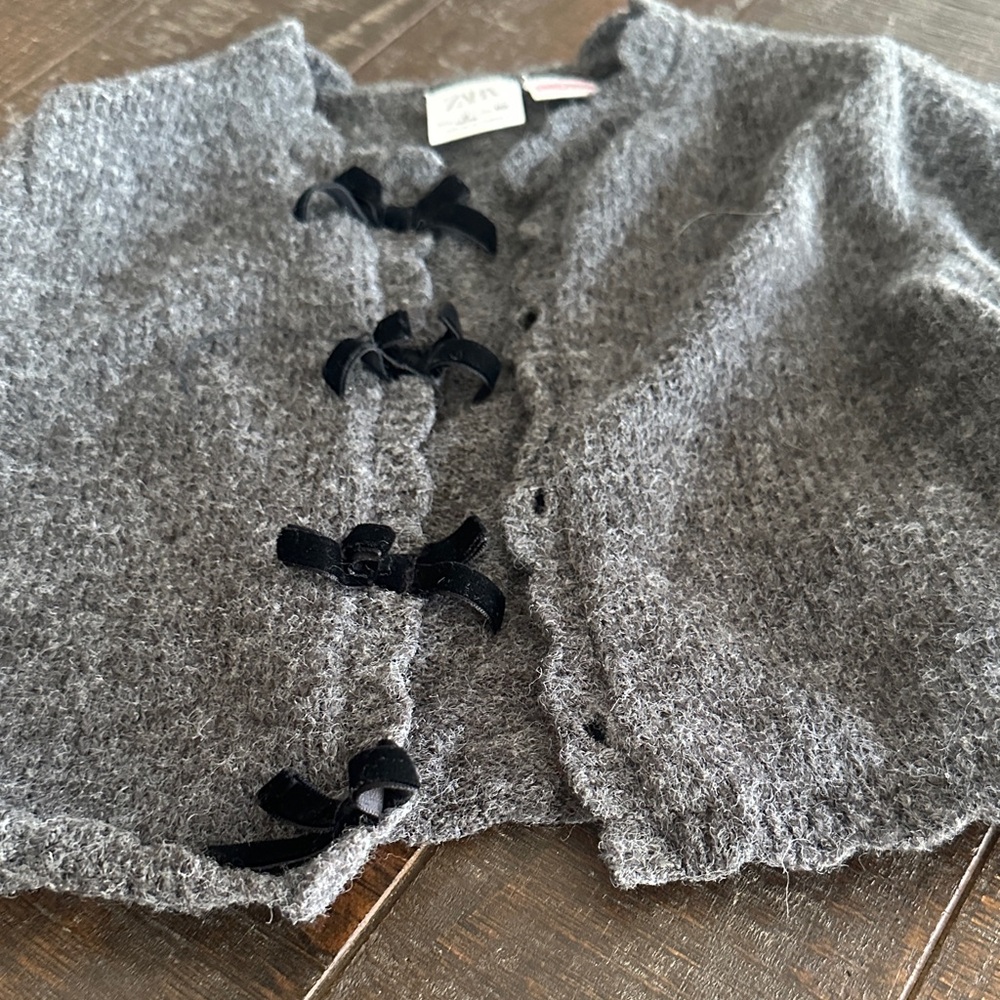 Zara Gray Kids Sweater with Black Bows - Picture 2 of 3